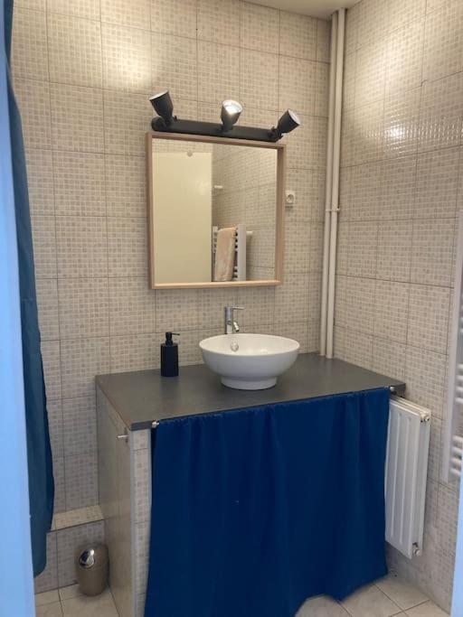 Cozy Studio With Balcony And Free Parking Αιξ-αν-Προβάνς Εξωτερικό φωτογραφία