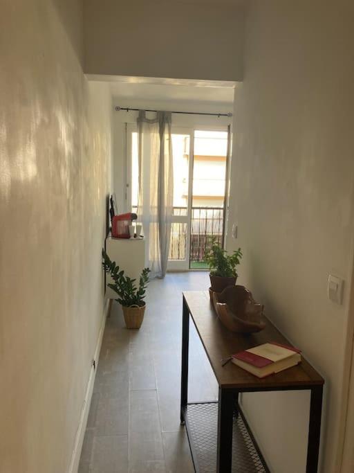 Cozy Studio With Balcony And Free Parking Αιξ-αν-Προβάνς Εξωτερικό φωτογραφία