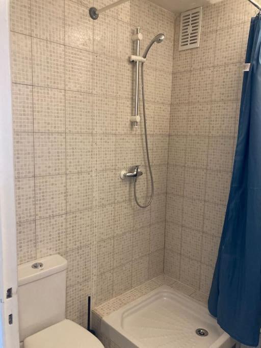 Cozy Studio With Balcony And Free Parking Αιξ-αν-Προβάνς Εξωτερικό φωτογραφία