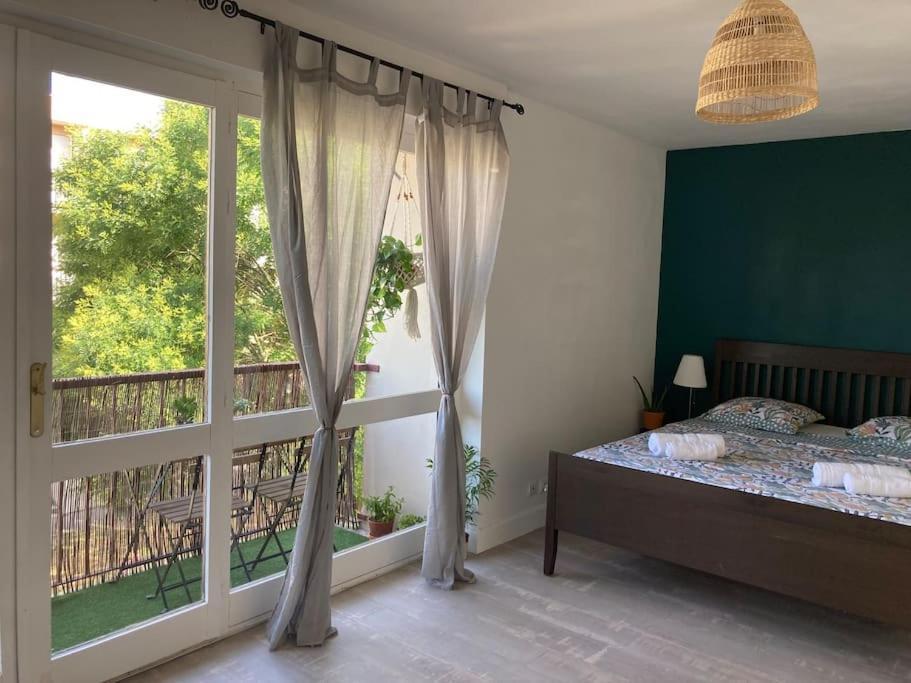 Cozy Studio With Balcony And Free Parking Αιξ-αν-Προβάνς Εξωτερικό φωτογραφία